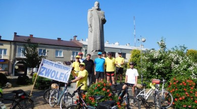 GRUPA ROWEROWA ZWOLEŃ przejechała 50 km dla Jana Kochanowskiego.