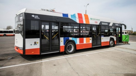 Pierwszy z dziesięciu SOLARISÓW - elektrycznych autobusów już w Radomiu.