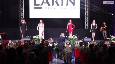Pokaz mody LARIN - Irina Małek w Centrum Kongresowym Targów Kielce.
